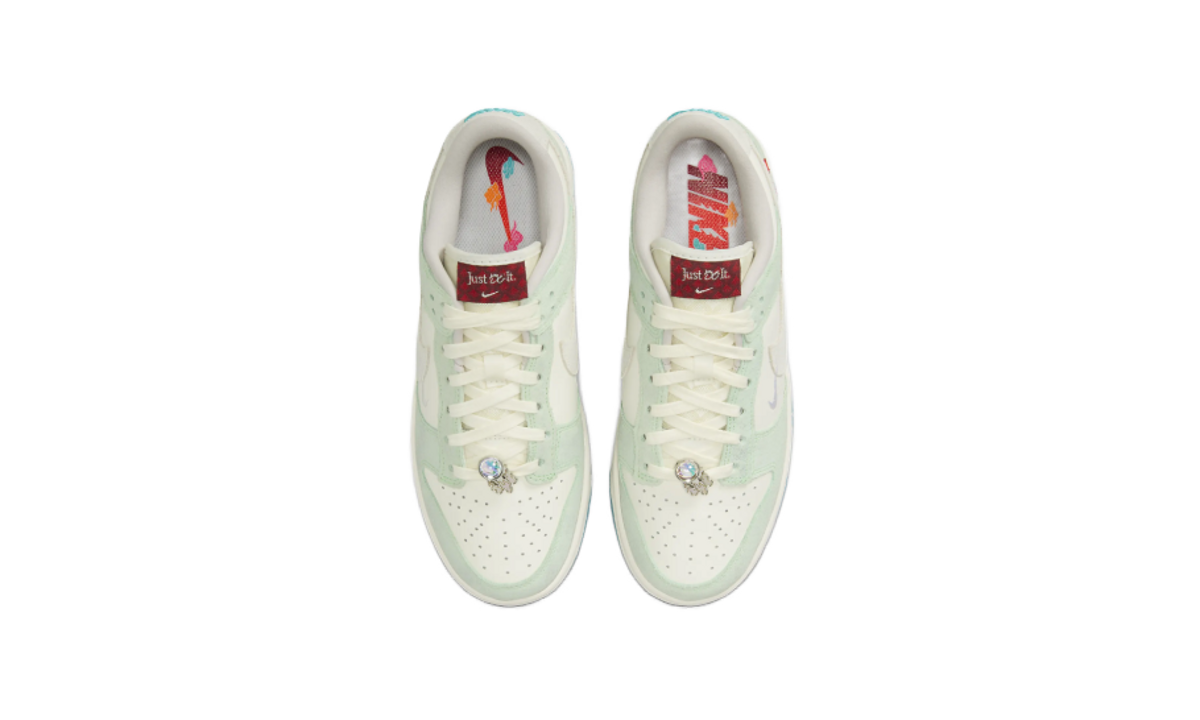 Nike Dunk Low LX Year of the Dragon (2024) - FZ5065-111 - imagen 3
