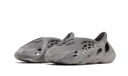 Yeezy Foam RNRR Mx Granite