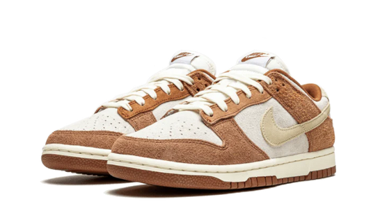 Dunk Low PRM Medium Curry