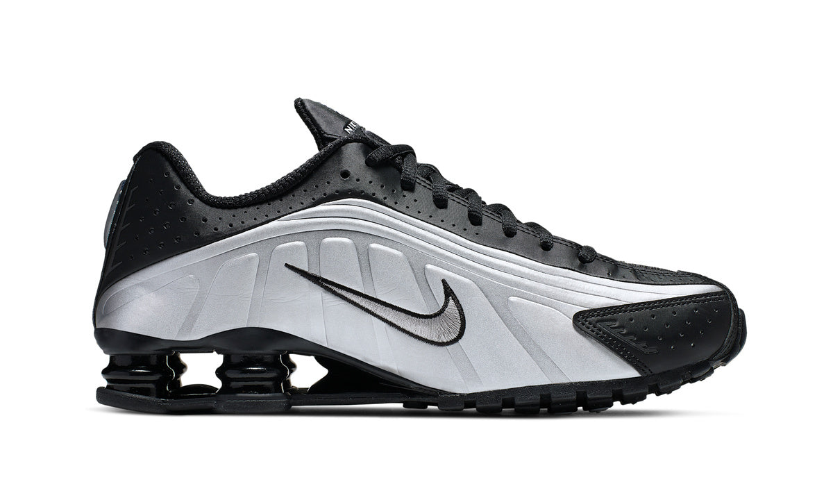 Nike Shox R4 Black Metallic Silver — Foto 3