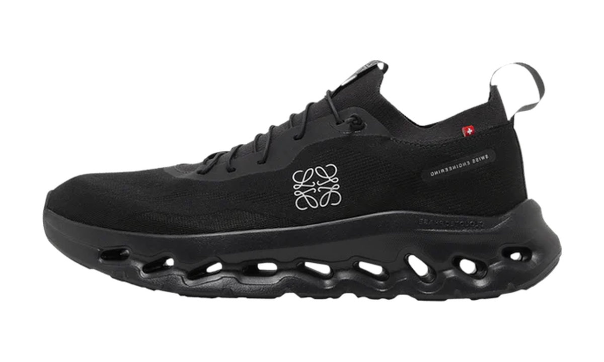 On Running Cloudtilt LOEWE All Black — vista 1