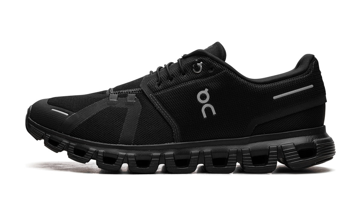 On Running Cloud 6 All Black — vista 1