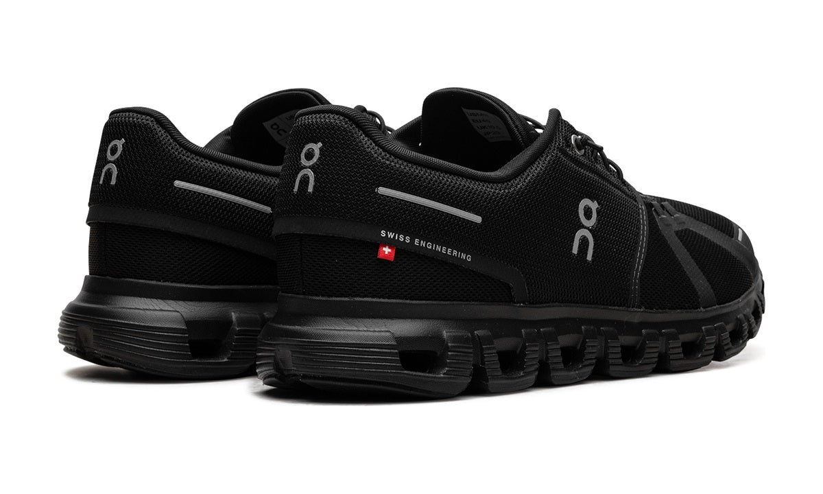 On Running Cloud 6 All Black — vista 3