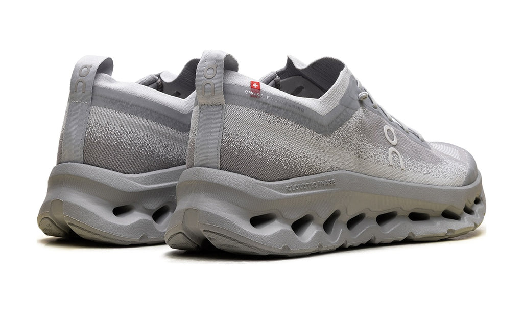 On Running Cloudtilt Moon Zendaya Glacier Alloy — vista 3