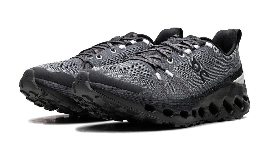 On Running Cloudsurfer Trail Eclipse Black (Women's) — vista 2