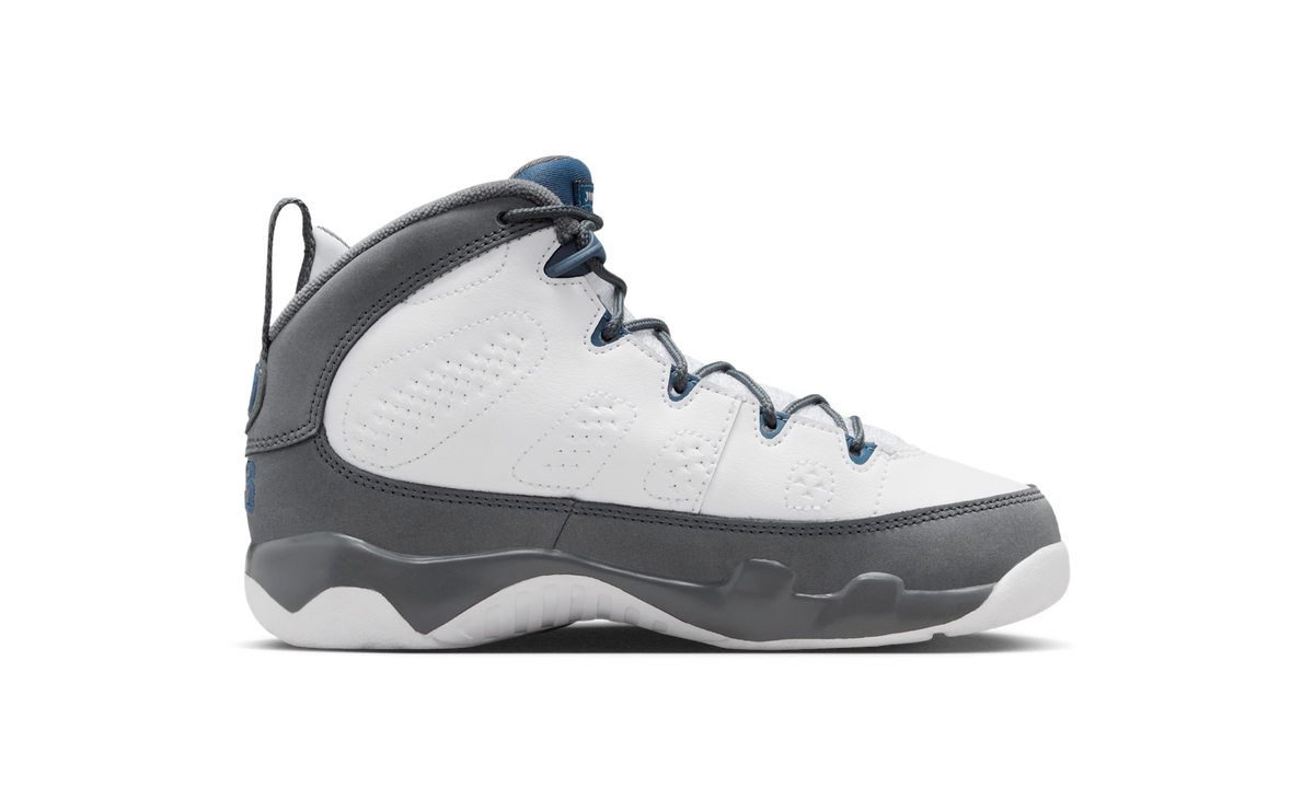 Air Jordan 9 Retro Flint Grey French Blue (2026) (PS) 401811-100 — Vista 2