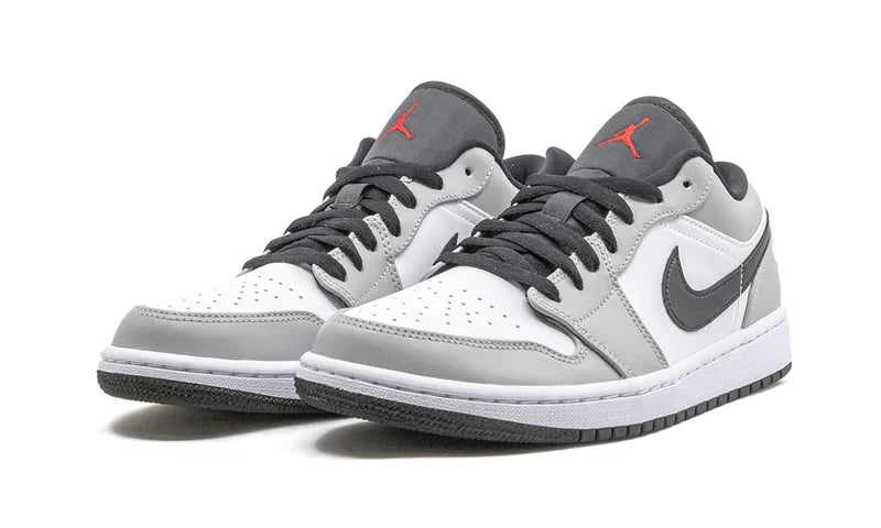 Air Jordan 1 Low Light Smoke Grey 553558-030 — Vista 2