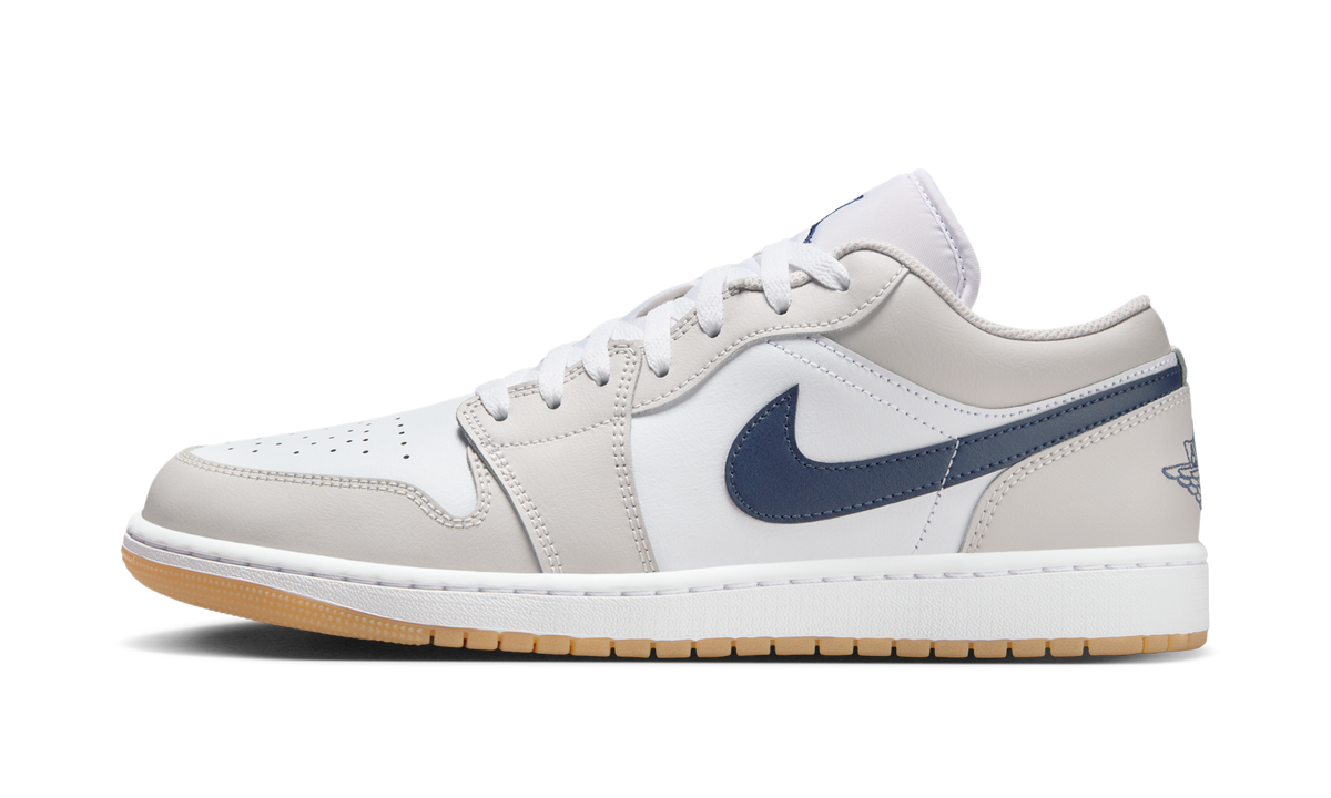 Air Jordan 1 Low Midnight Navy Neutral Grey 553558-146 — Vista 1