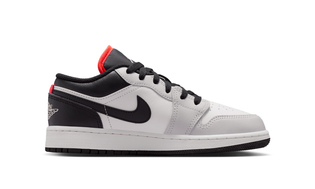 Air Jordan 1 Low Black Summit White Infrared (GS) 553560-045 — Vista 2