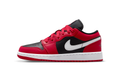 Air Jordan 1 Low Black Very Berry (GS) 553560-061 — Vista 1