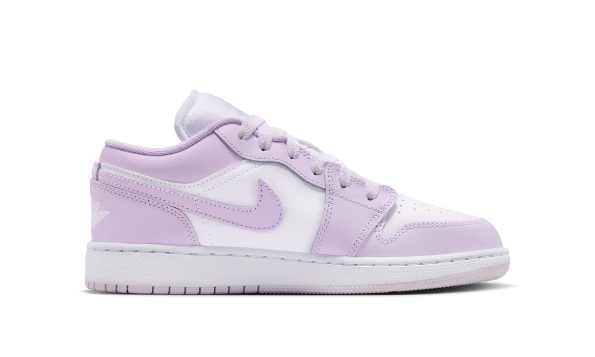 Air Jordan 1 Low Barely Grape Violet Mist (GS) 553560-502 — Vista 2