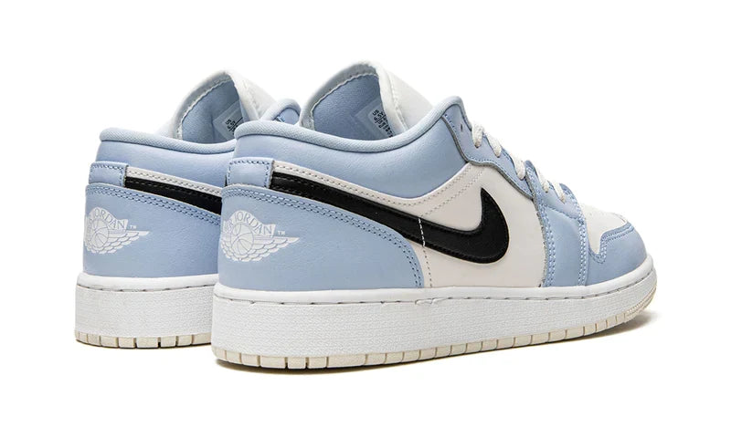 Air Jordan 1 Low Ice Blue (GS) 554723-401 — Vista 3