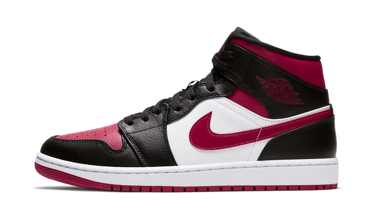 Air Jordan 1 Mid Bred Toe 554724-066 — Vista 1