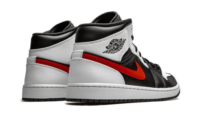 Air Jordan 1 Mid Black Chile Red White 554724-075 — Vista 3