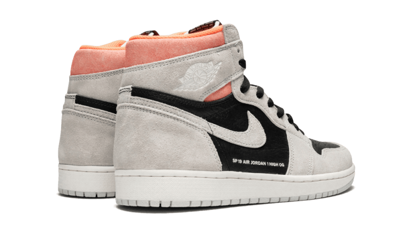 Air Jordan 1 Retro High Neutral Grey Hyper Crimson 555088-018 — Vista 3