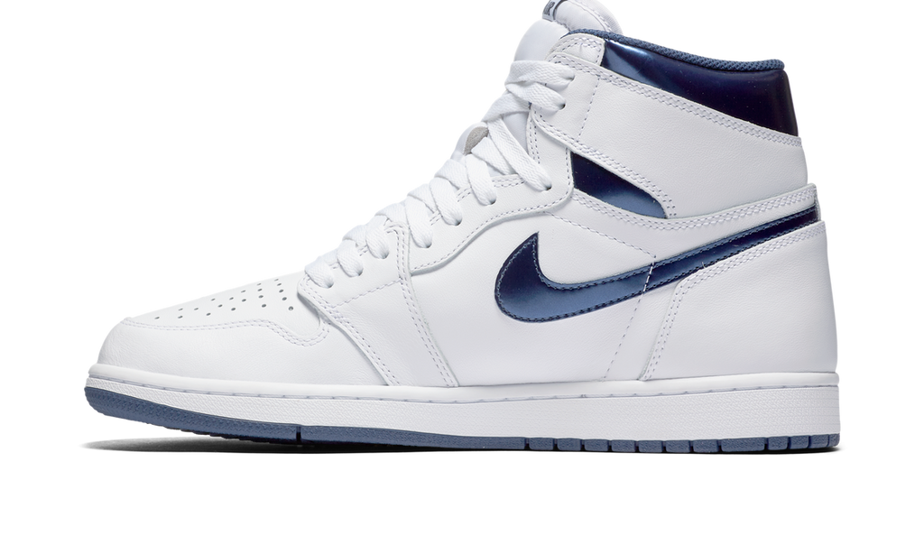 Air Jordan 1 Retro Metallic Navy (2016) 555088-106 — Vista 2