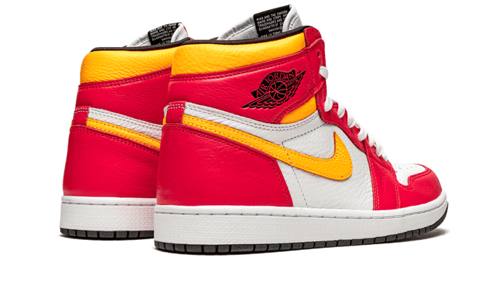 Air Jordan 1 Retro High OG Light Fusion Red 555088-603 — Vista 3