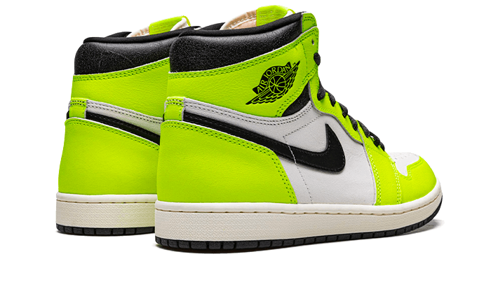 Air Jordan 1 Retro High OG Visionaire (Volt) 555088-702 — Vista 3