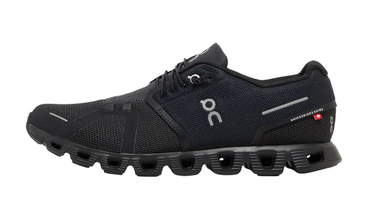 On Running Cloud 5 All Black — vista 1