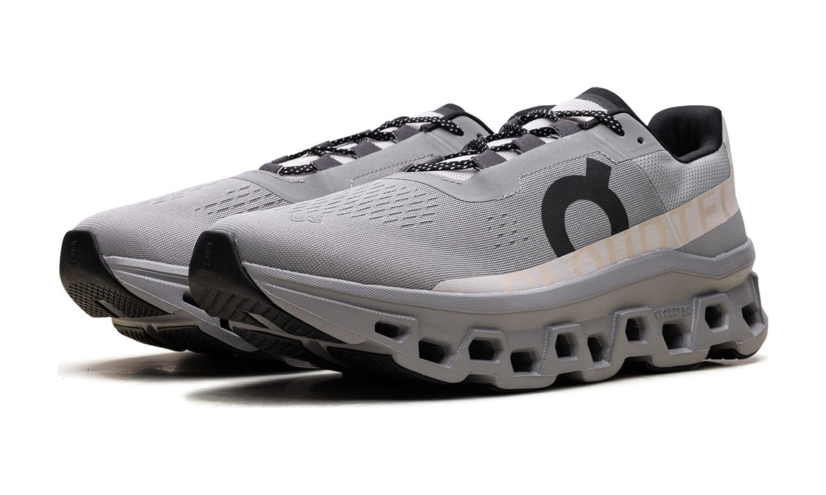 On Running Cloudmonster Alloy Silver — vista 2