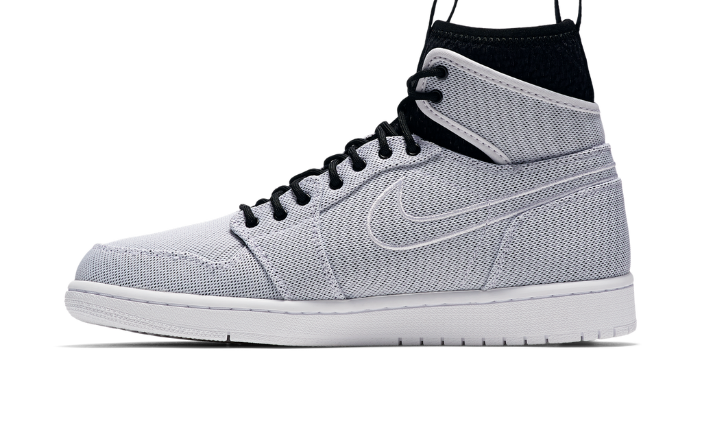 Air Jordan 1 Retro Ultra High White Black 844700-132 — Vista 2