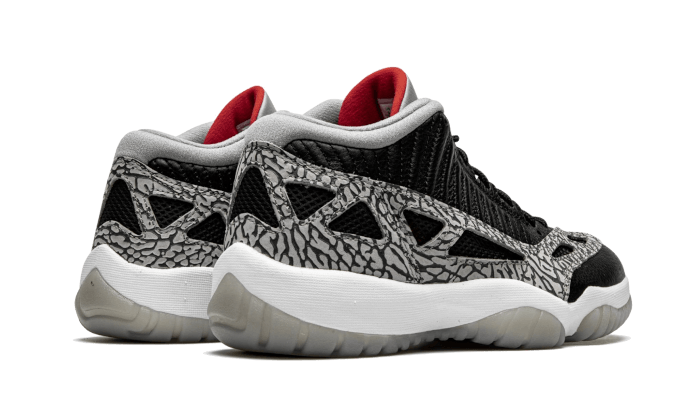 Air Jordan 11 Retro Low IE Black Cement 919712-006 — Vista 2