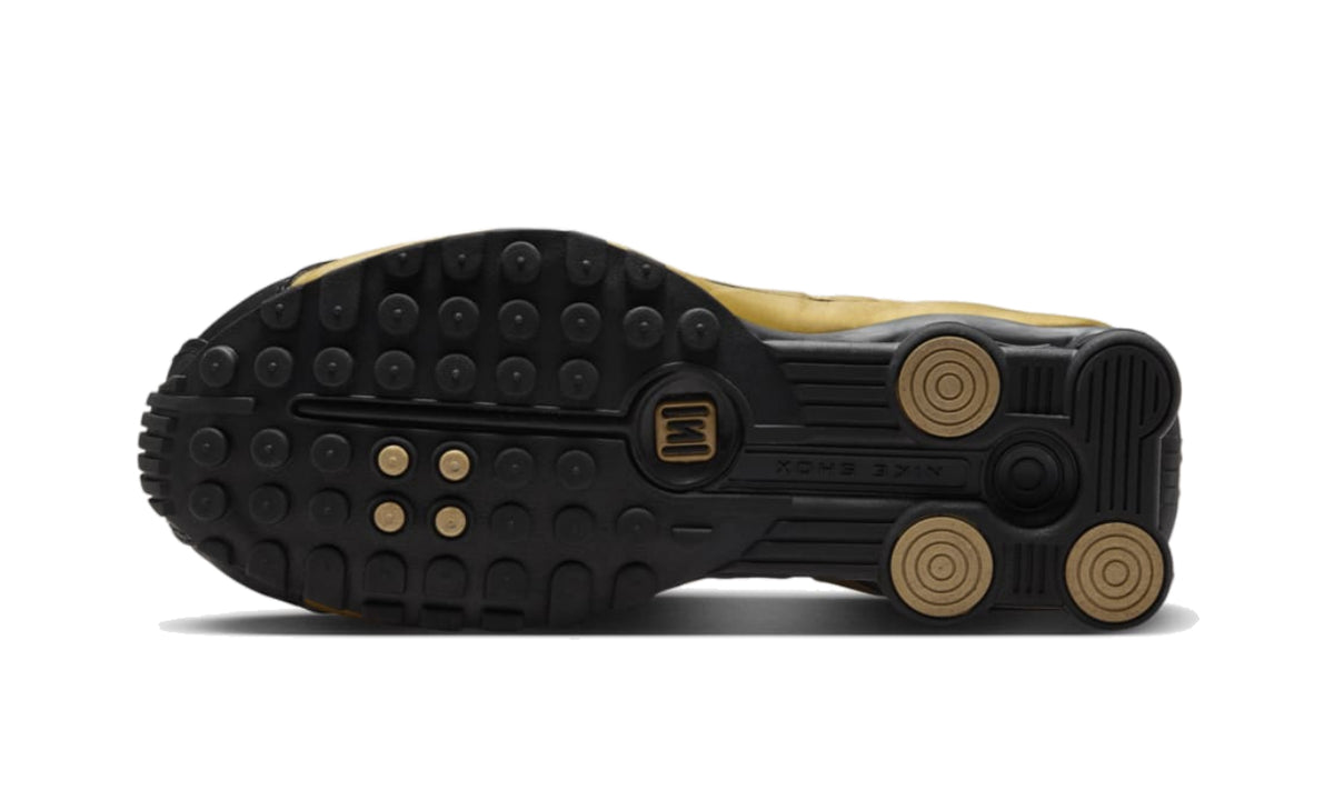 Nike Shox R4 Black Metallic Gold - AR3565-005 - imagen 3