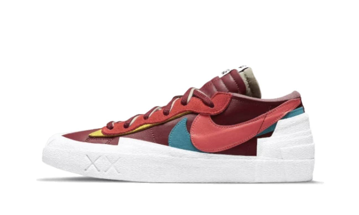 KAWS x sacai x Nike Blazer Low Khaki Multi - DM7901-200 - imagen 1