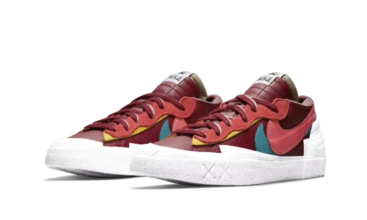 KAWS x sacai x Nike Blazer Low Khaki Multi - DM7901-200 - imagen 2