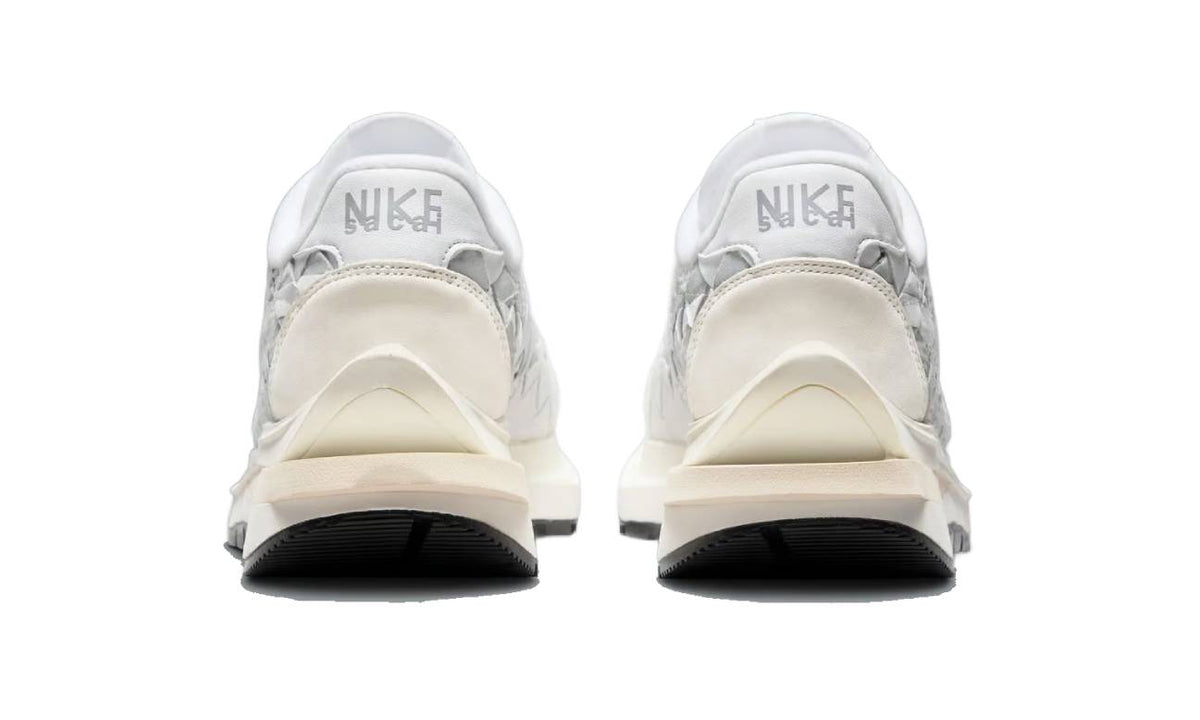 Jean Paul Gaultier x sacai x Nike LDVaporwaffle Mix White - DR5209-100 - imagen 5