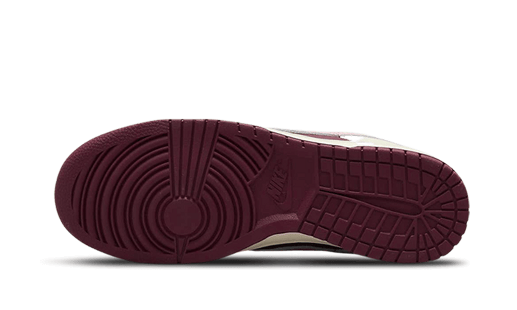 Nike Dunk Low Retro PRM Valentine's Day (2023) - DR9705-100 - imagen 5