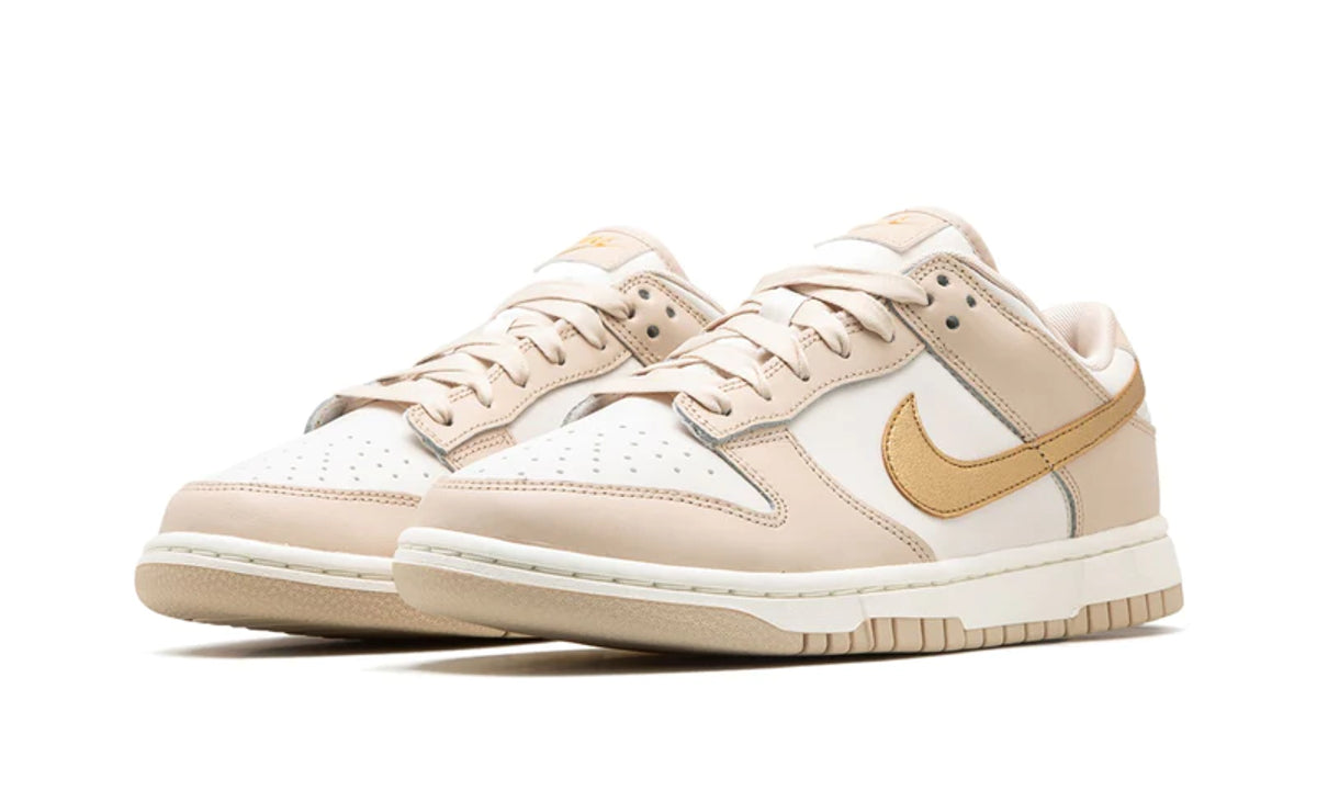 Nike Dunk Low Phantom Metallic Gold (W) - DX5930-001 - imagen 2