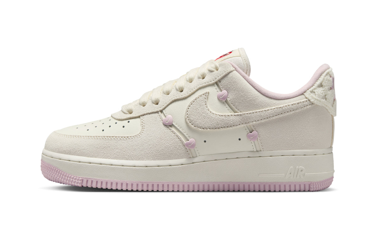 Nike Air Force 1 Low Valentine's Day (2025) - HV5992-111 - imagen 1