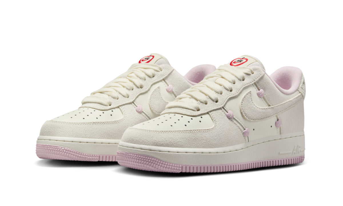 Nike Air Force 1 Low Valentine's Day (2025) - HV5992-111 - imagen 2