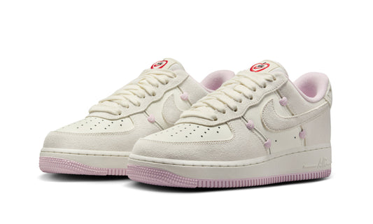 Nike Air Force 1 Low Valentine's Day (2025) - HV5992-111 - imagen 2