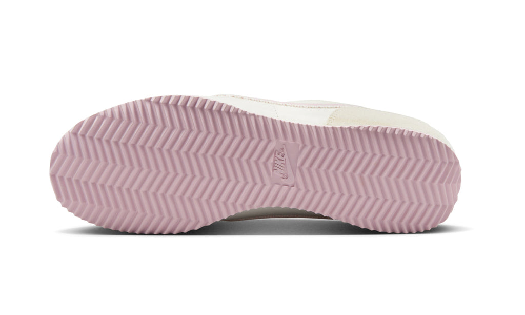 Nike Cortez Valentine's Day (2025) - HV6012-161 - imagen 4