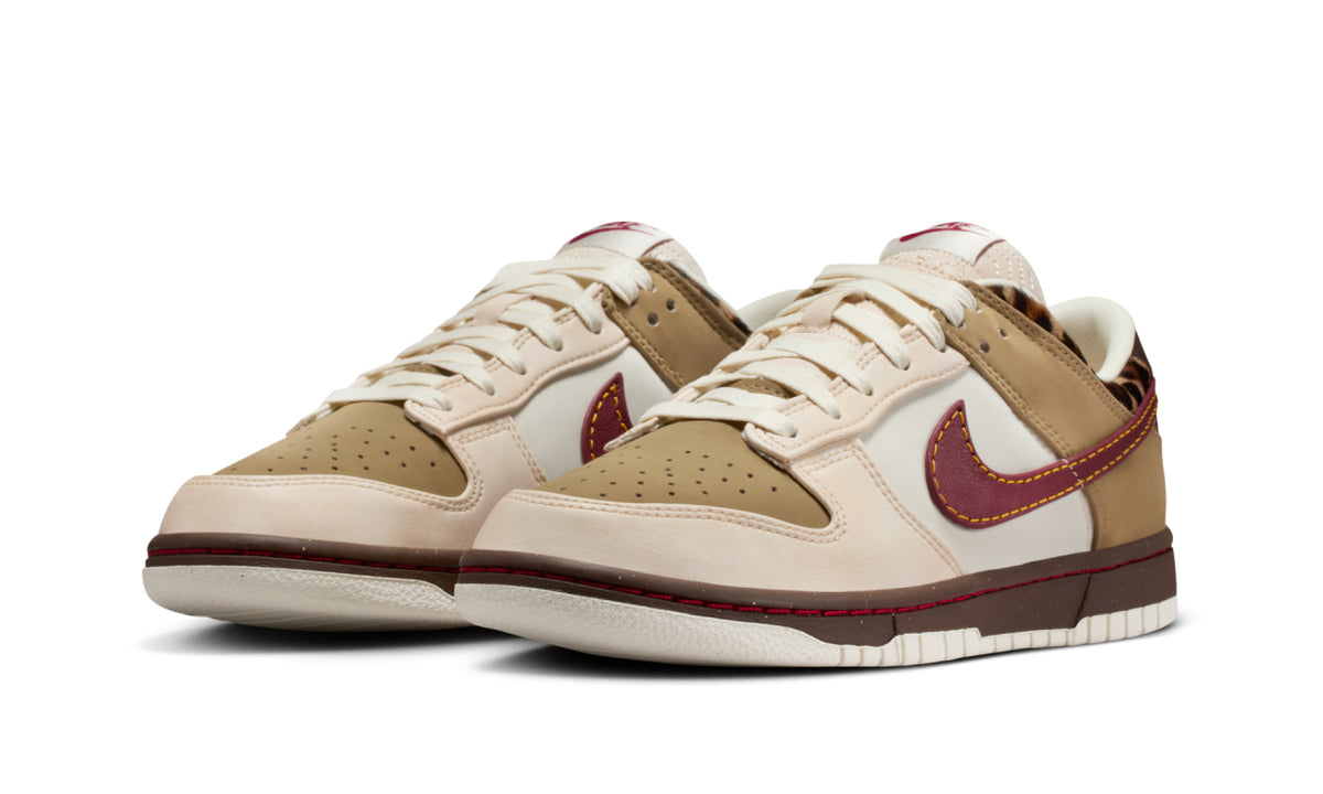 Nike Dunk Low Retro Khaki Team Red Pearl White (W) - IM6687-262 - imagen 2