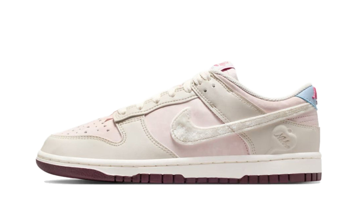 Nike Dunk Low Valentine's Day (2026) (Women's) - IQ1145-610 - imagen 1