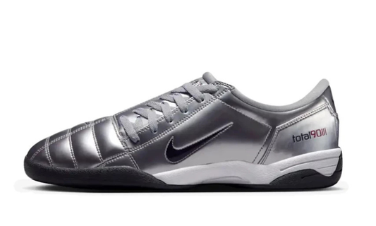 Nike total 90 metallic silver black