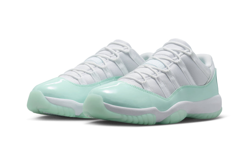 Air Jordan 11 Retro Low Igloo (W) AH7860-103 — Vista 2