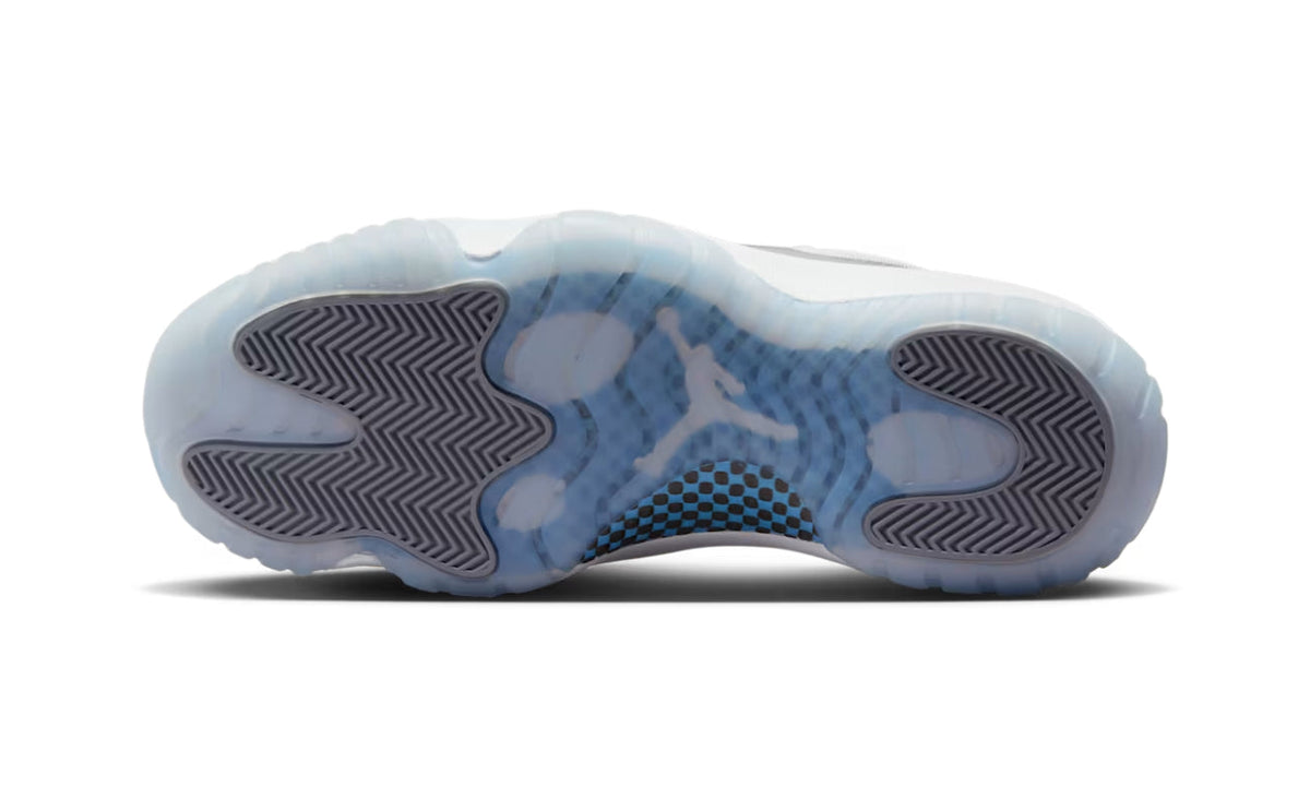 Air Jordan 11 Retro Low Cement Grey AV2187-140 — Vista 3