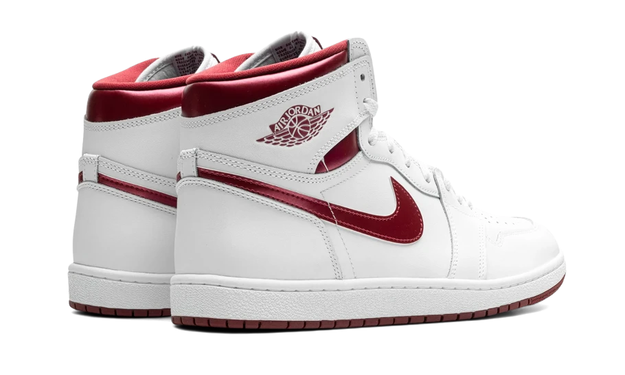 Air Jordan 1 Retro High '85 Metallic Burgundy BQ4422-161 — Vista 3