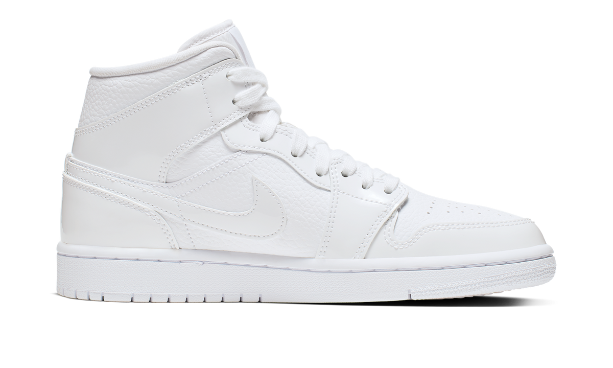 Air Jordan 1 Mid Triple White Patent Swoosh (Women's) BQ6472-100 — Vista 2