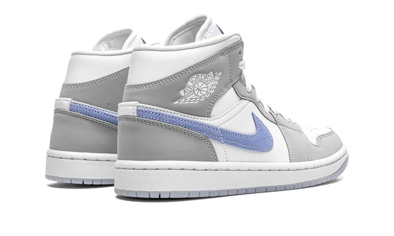 Air Jordan 1 Mid Aluminium Wolf Grey (W) BQ6472-105 — Vista 3