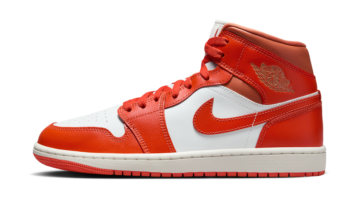 Air Jordan 1 Mid Cosmic Clay (Women's) BQ6472-108 — Vista 1