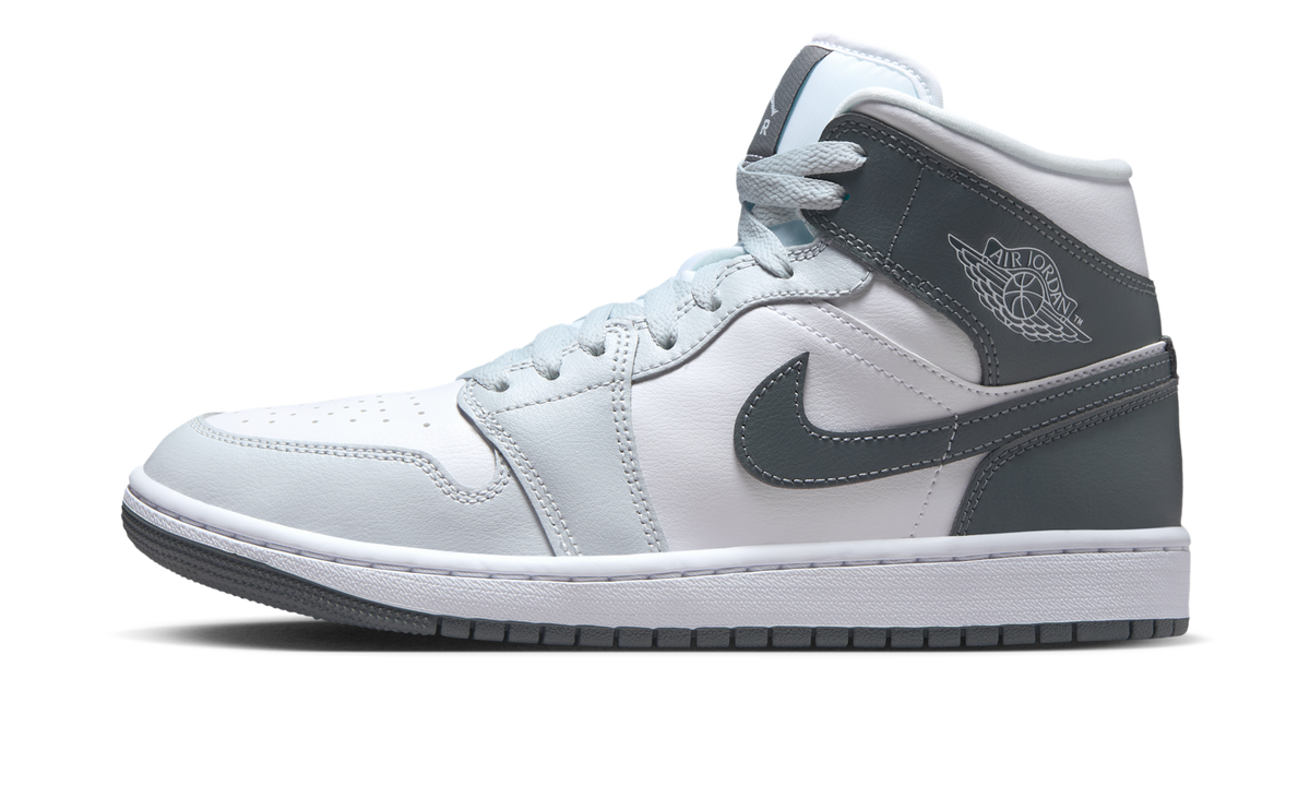 Air Jordan 1 Mid White Smoke Grey (Women's) BQ6472-113 — Vista 1