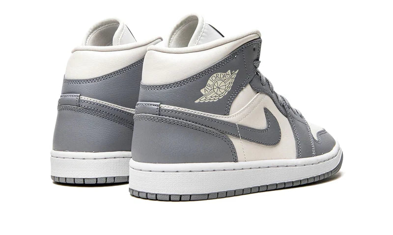Air Jordan 1 Mid WMNS Stealth BQ6472-115 — Vista 3