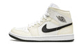 Air Jordan 1 Mid Coconut Milk (W) BQ6472-121 — Vista 1