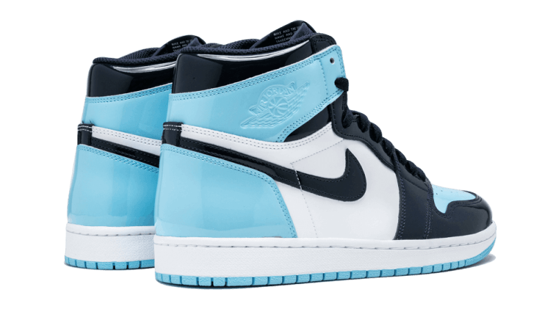 Air Jordan 1 Retro High UNC Patent CD0461-401 — Vista 3