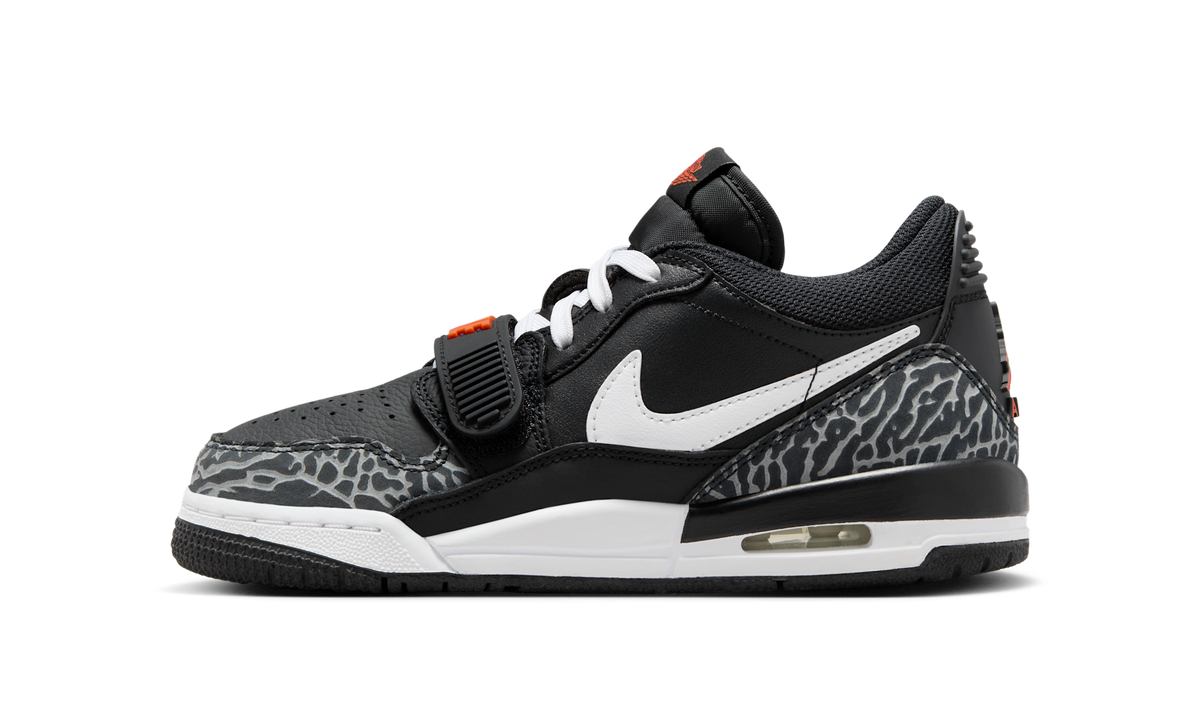 Air Jordan Legacy 312 Low Black White Safety Orange (GS) CD9054-018 — Vista 1
